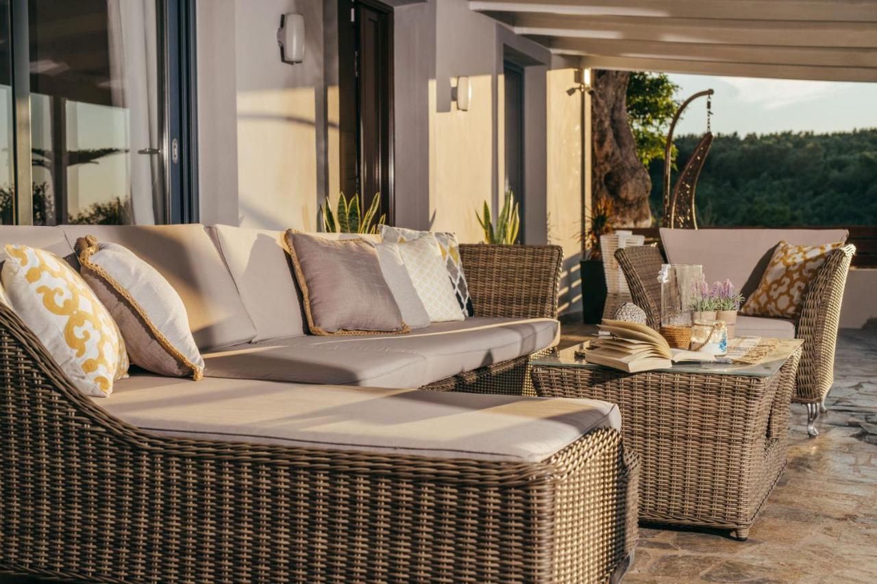 Villa Venia - Cozy Escape With Scenic Sew View, By Zantewize Tragaki Exterior foto